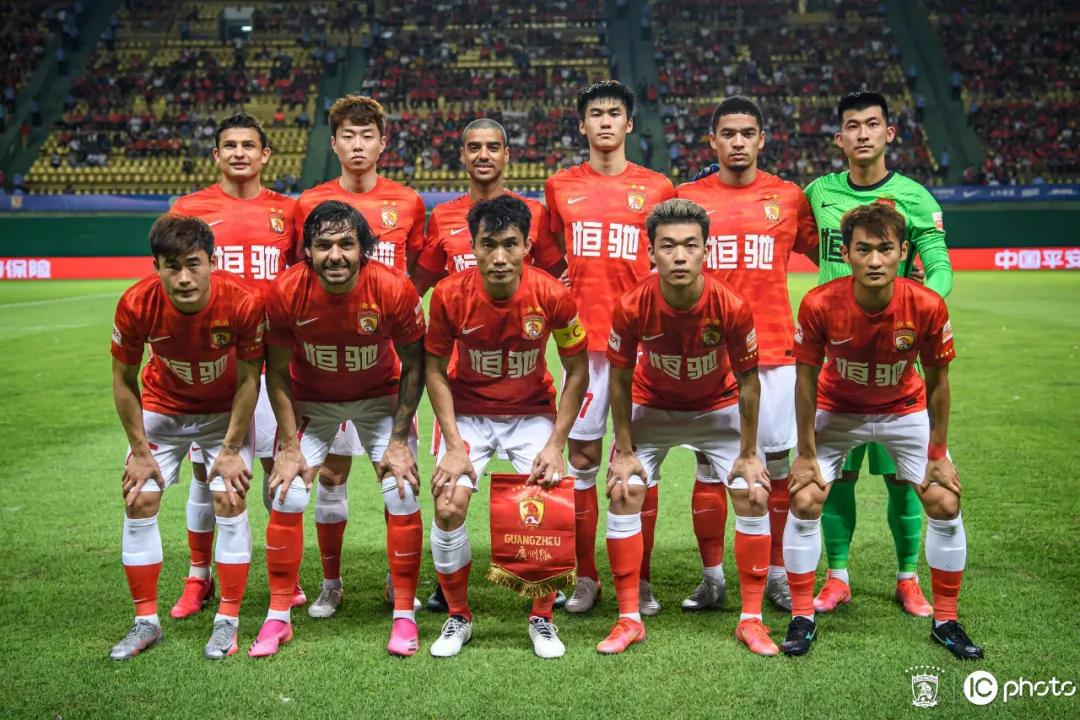 موعد قبل نهائي دوري أبطال أفريقيا 2025كل ما تحتاج إلى معرفته
